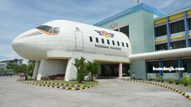Universitas Penerbangan di Makassar